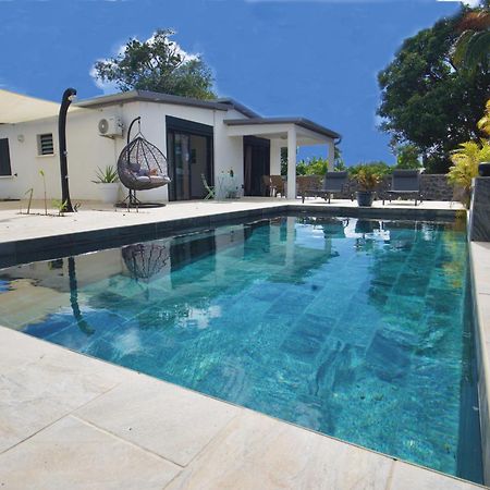 Le Beau Vallon 1- Jacuzzi Privatif Et Piscine Chauffee Partagee Saint Benoit Bagian luar foto