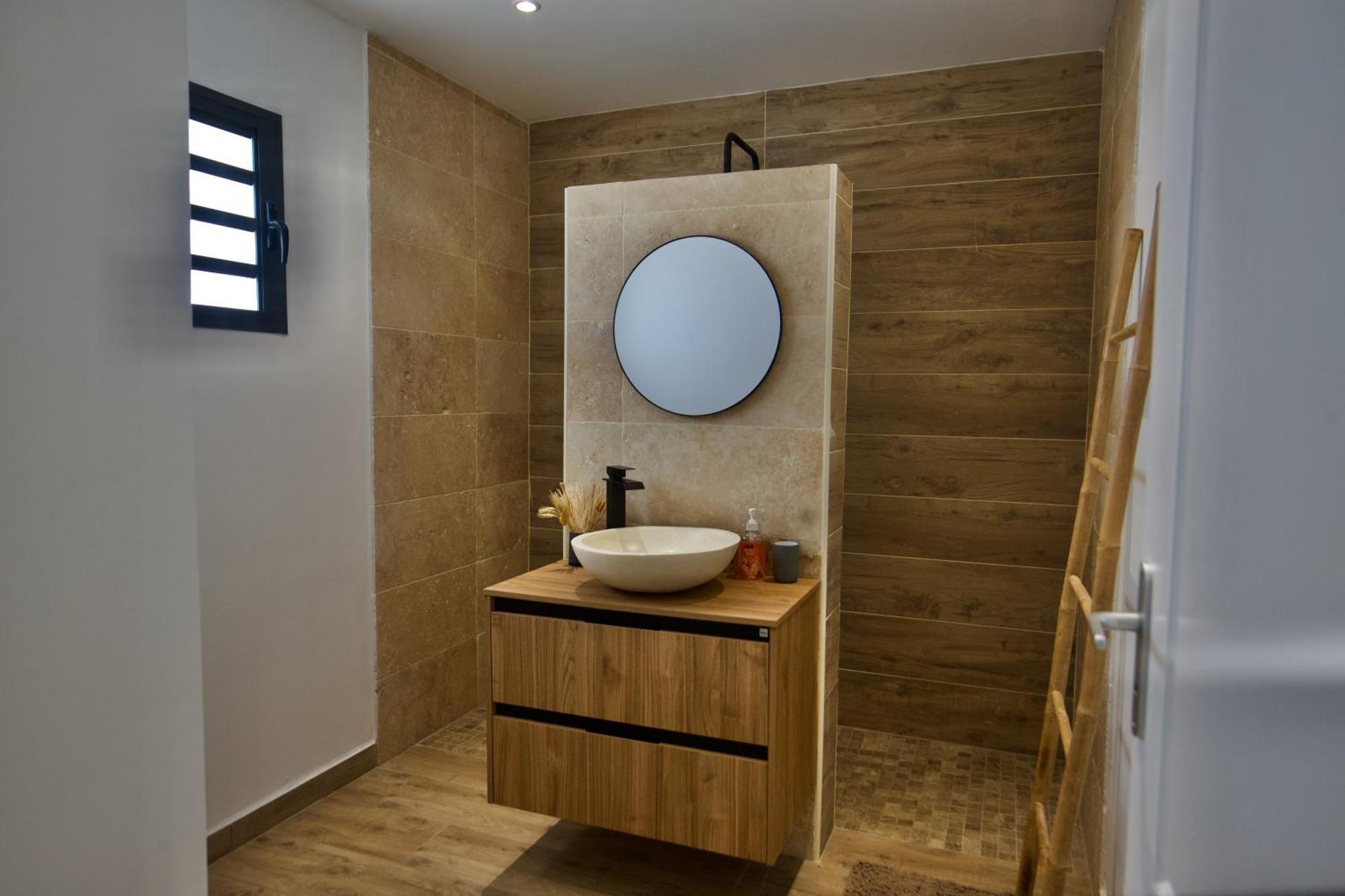 Le Beau Vallon 1- Jacuzzi Privatif Et Piscine Chauffee Partagee Saint Benoit Bagian luar foto
