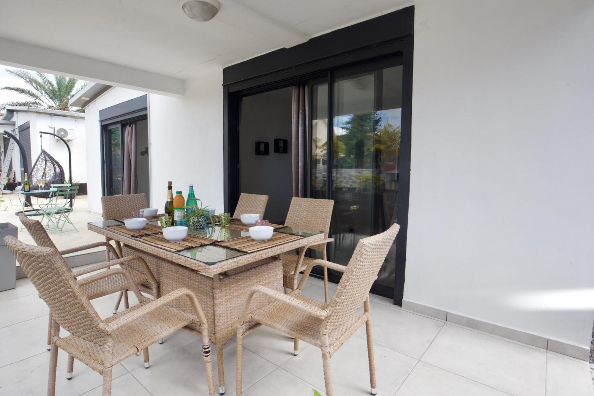 Le Beau Vallon 1- Jacuzzi Privatif Et Piscine Chauffee Partagee Saint Benoit Bagian luar foto