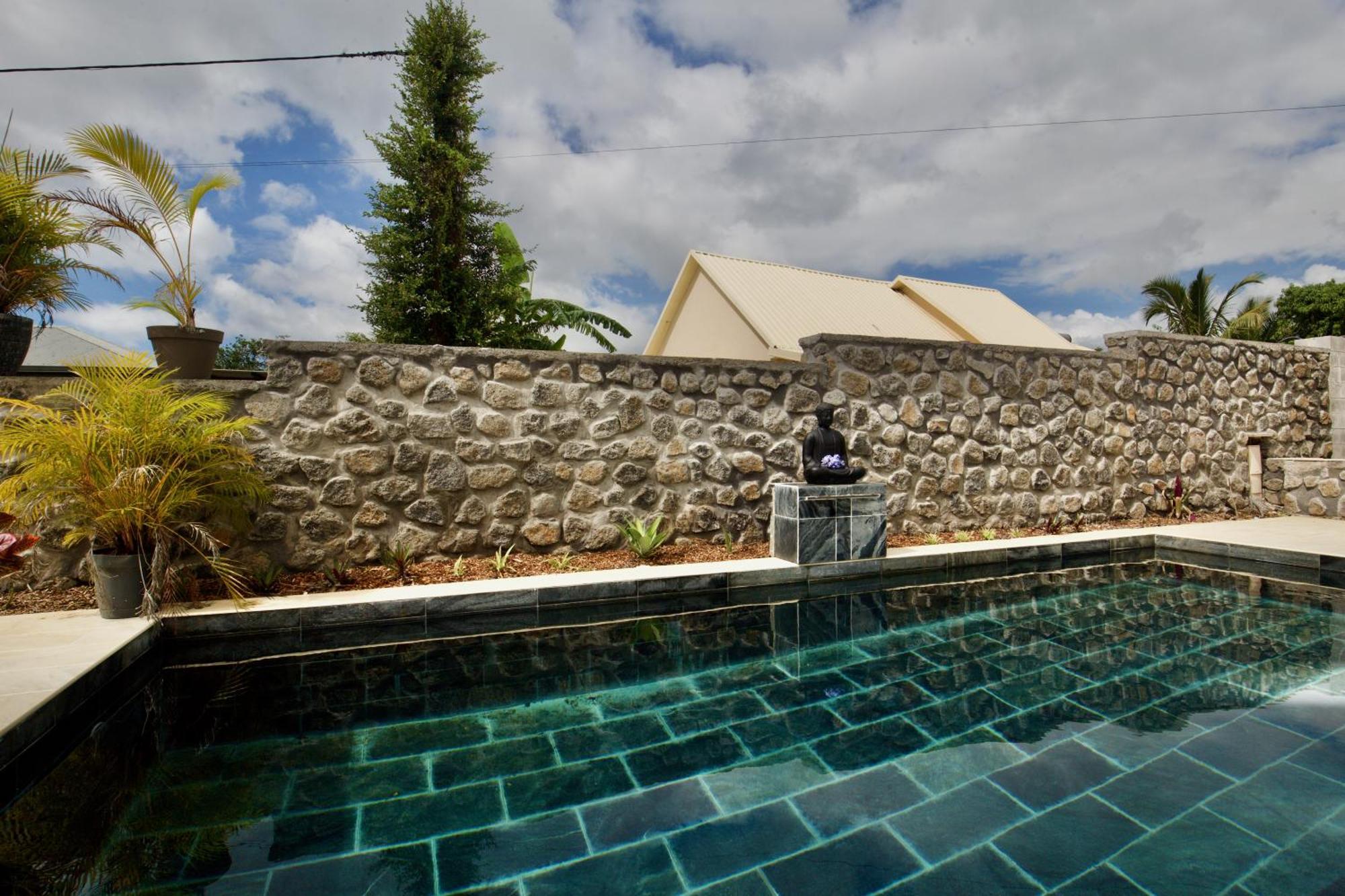 Le Beau Vallon 1- Jacuzzi Privatif Et Piscine Chauffee Partagee Saint Benoit Bagian luar foto